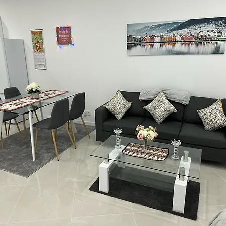 דירה Funchal-studio-sleeps4-freeparking *