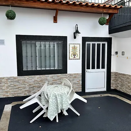 Funchal-studio-sleeps4-freeparking