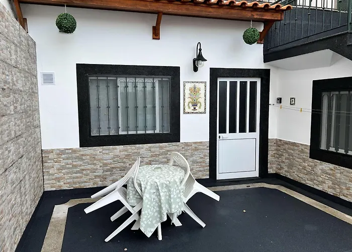 Funchal-studio-sleeps4-freeparking