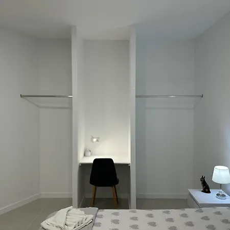 Funchal-studio-sleeps4-freeparking *